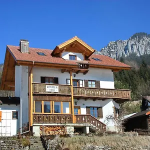  Guest house Gaestehaus Alpenrose