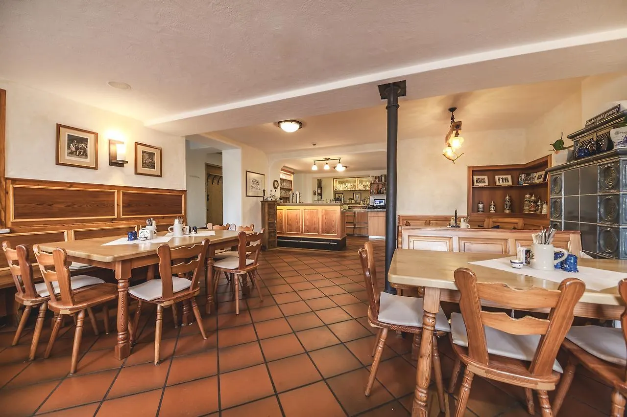 Gasthof - Hotel Zur Post Neukirchen am Teisenberg Germany