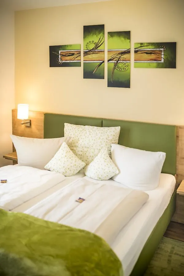 Gasthof - Hotel Zur Post Neukirchen am Teisenberg