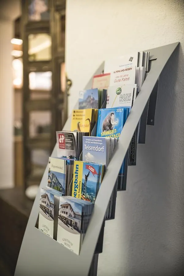 Gasthof - Hotel Zur Post Neukirchen am Teisenberg 3*,